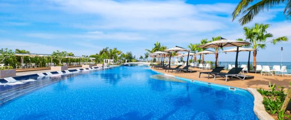 オリエンタルホテル沖縄リゾート＆スパ 宿泊ツアー｜中部発